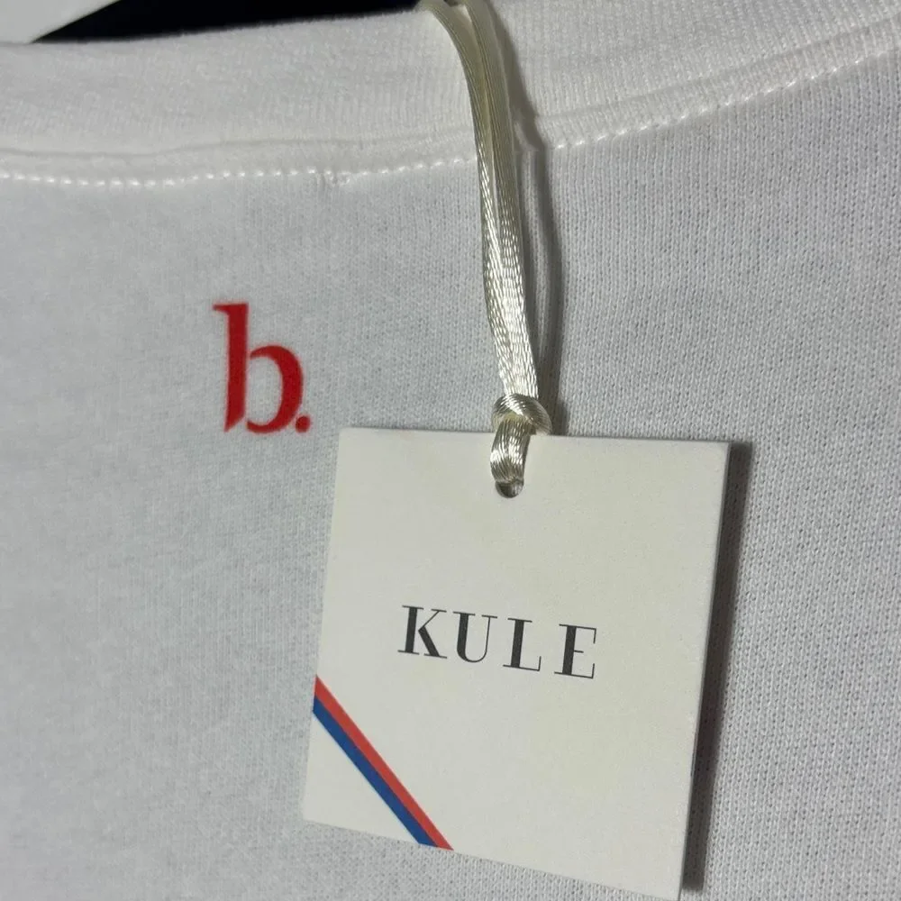 Kule women’s medium ‘hear us roar’ graphic crew neck sweater white/red nwt